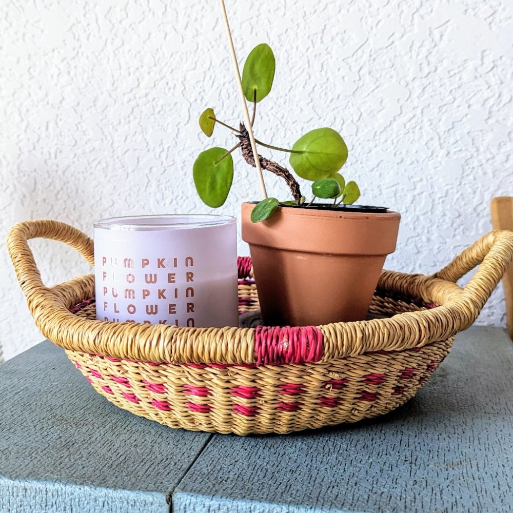Vintage Tan Pink Purple Woven Wicker Straw Basket with Handles - Picture 2 of 7